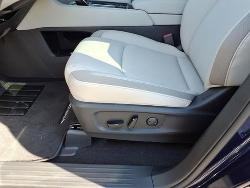 New 2026 Nissan Pathfinder SL image 7