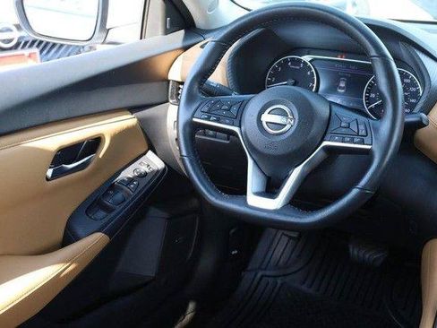 Used 2024 Nissan Sentra SV w/ SV Premium Package FWD image 23