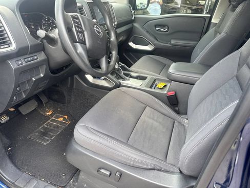 Used 2022 Nissan Frontier SV RWD image 9