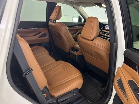 Used 2022 INFINITI QX60 Sensory image 25