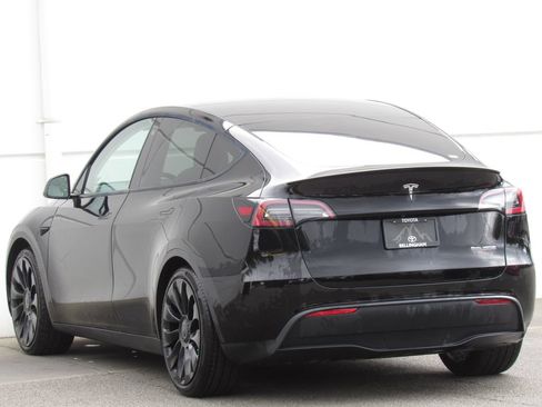 Used 2022 Tesla Model Y Performance AWD/4WD image 5