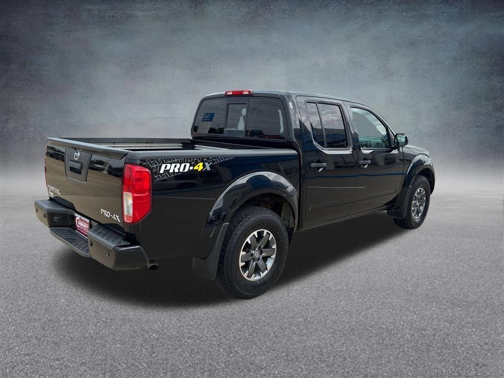 Used 2018 Nissan Frontier PRO-4X AWD/4WD image 5
