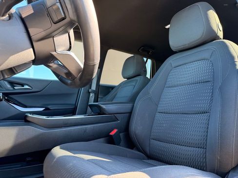 Used 2025 Chevrolet Equinox LT w/ Safety and Technology Package image 26