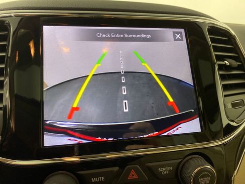 Used 2021 Jeep Grand Cherokee Limited w/ Trailer Tow Group IV image 21