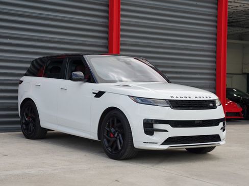Used 2023 Land Rover Range Rover Sport SE Dynamic AWD/4WD image 8