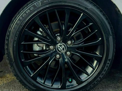 Used 2021 Toyota Camry SE image 25