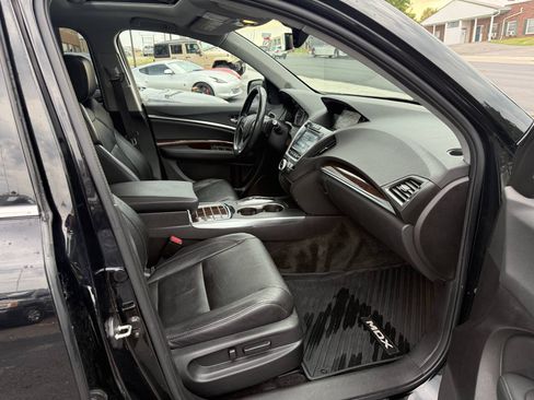 Used 2018 Acura MDX w/ Technology Package AWD/4WD image 10