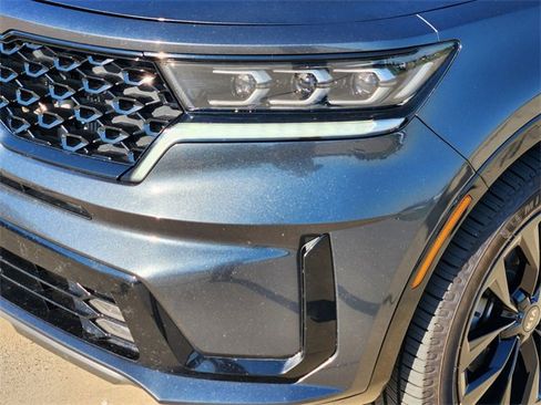 Used 2021 Kia Sorento SX image 9