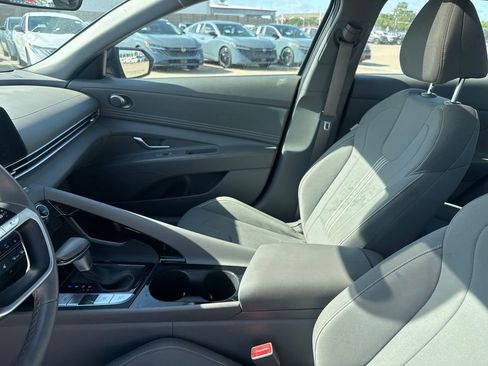 Used 2024 Hyundai Elantra SEL w/ Convenience Package FWD image 36