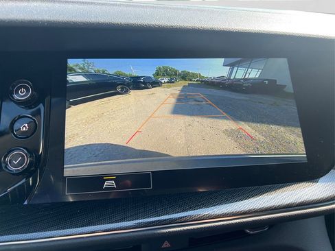 Used 2023 Buick Envision Preferred w/ Sport Touring Package image 27