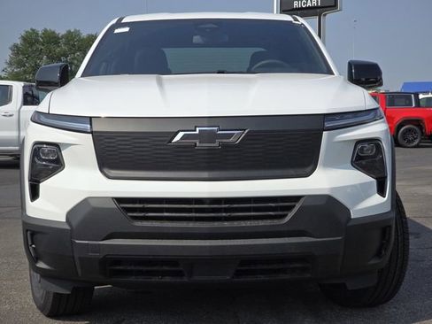 Used 2024 Chevrolet Silverado EV W/T image 12