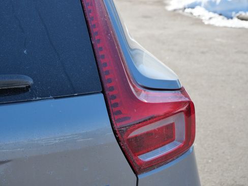 Used 2023 Volvo XC40 Recharge Ultimate image 17