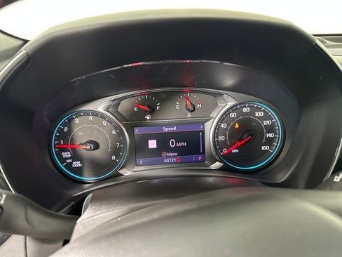 Used 2023 Chevrolet Equinox RS w/ RS Leather Package image 17