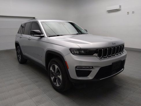 Used 2022 Jeep Grand Cherokee Limited 4xe image 13