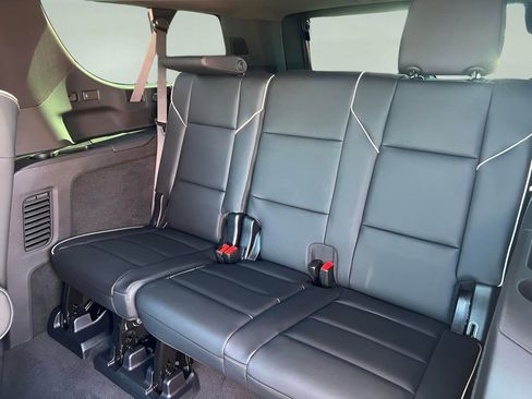 Certified 2026 Cadillac Escalade ESV Luxury image 17