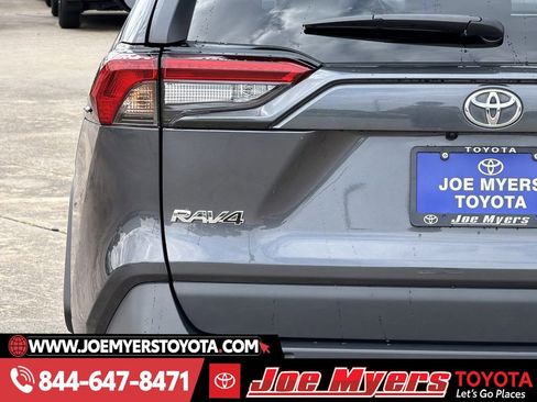 Used 2025 Toyota RAV4 LE image 10