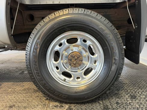 Used 2002 Chevrolet Silverado 2500 LT w/ Off-Road Skid Plate Pkg AWD/4WD image 33