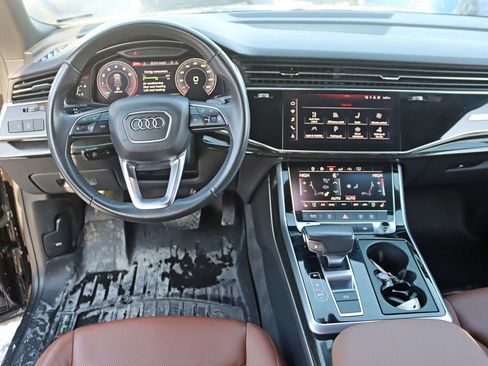 Used 2019 Audi Q8 Premium Plus w/ Premium Plus image 17
