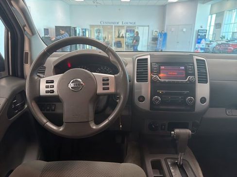 Used 2016 Nissan Frontier SV image 23