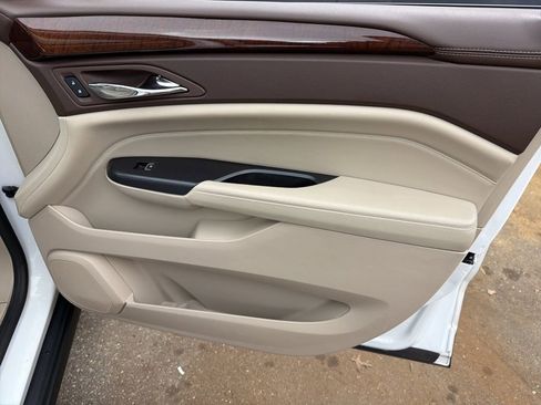 Used 2015 Cadillac SRX Luxury w/ Trailering Package AWD/4WD image 24