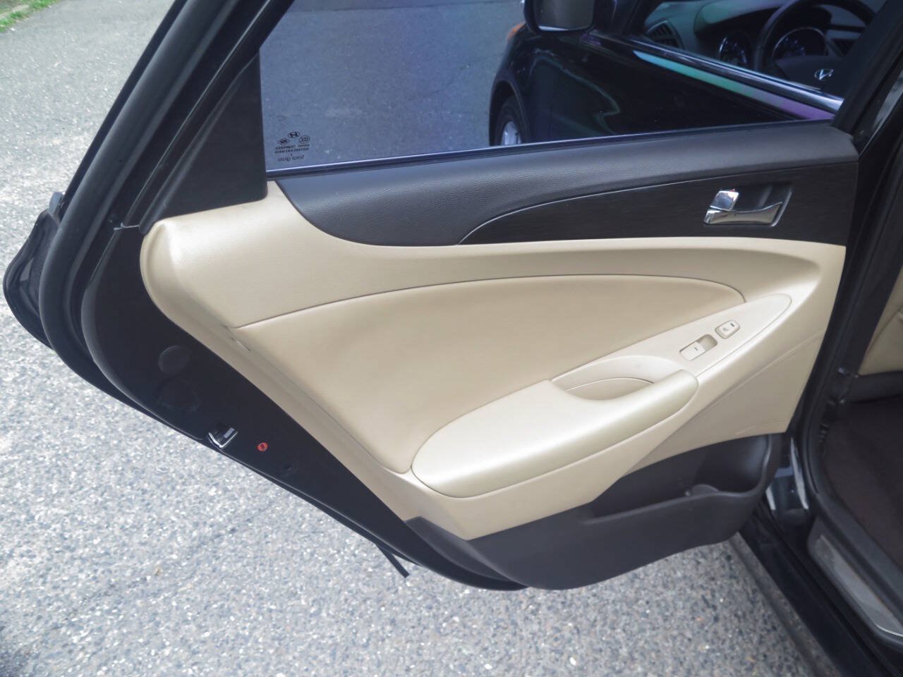 Used 2013 Hyundai Sonata Limited w/ Premium Pkg FWD image 33