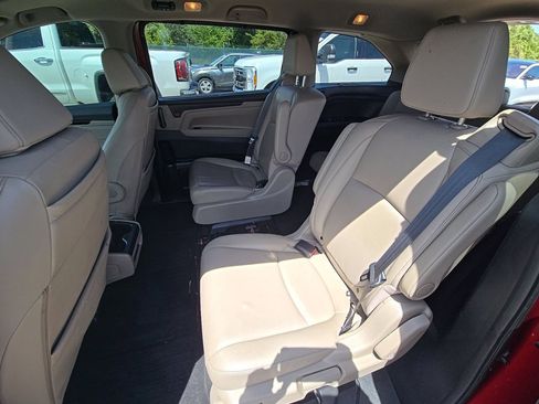 Used 2022 Honda Odyssey Touring image 8