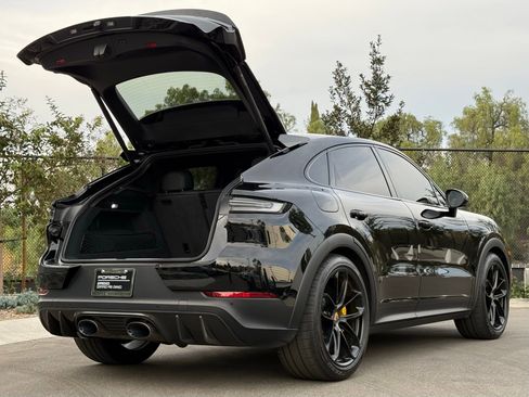 Certified 2024 Porsche Cayenne Turbo GT image 32