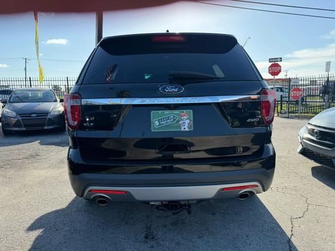 Used 2016 Ford Explorer XLT w/ Equipment Group 202A AWD/4WD image 5