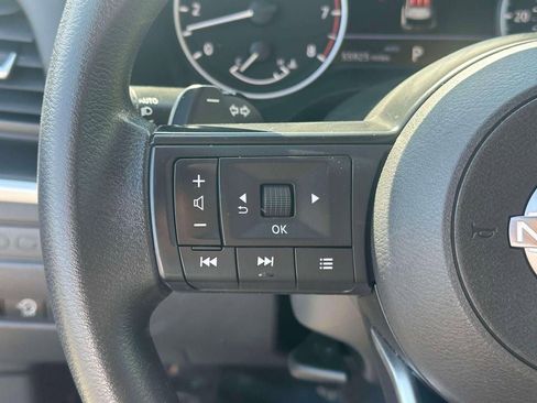 Used 2023 Nissan Rogue S image 20