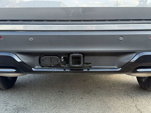 Used 2025 Ford Explorer ST-Line w/ ST-Line Street Pack image 13