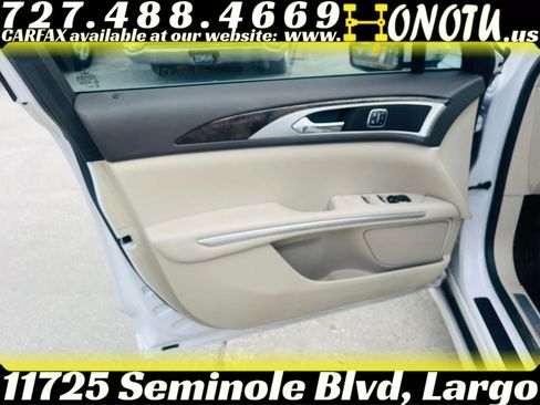 Used 2016 Lincoln MKZ FWD image 11