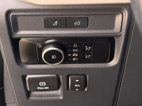 Certified 2022 Ford Expedition XLT image 22