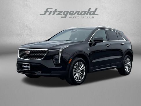 Used 2024 Cadillac XT4 Premium Luxury AWD/4WD image 2