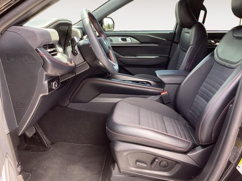 Used 2025 Ford Explorer ST-Line w/ Premium Package RWD image 29