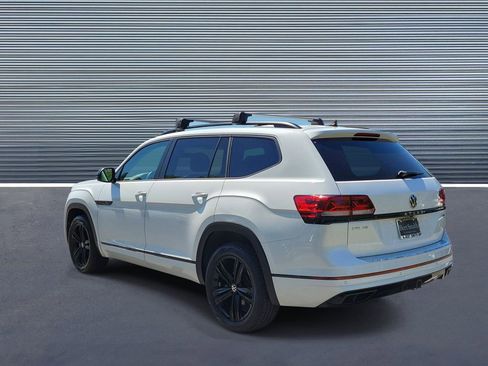 Used 2023 Volkswagen Atlas SEL R-Line AWD/4WD image 4