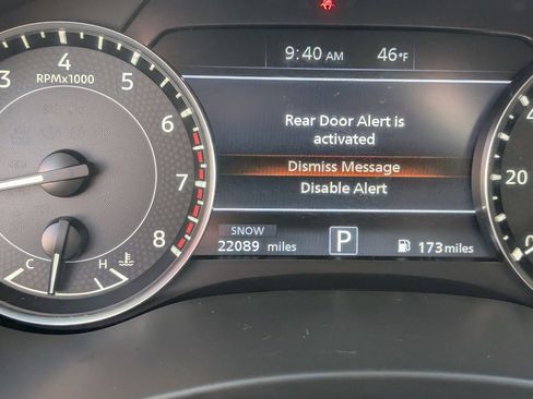 Used 2022 Nissan Armada SV w/ SV Appearance Package image 21