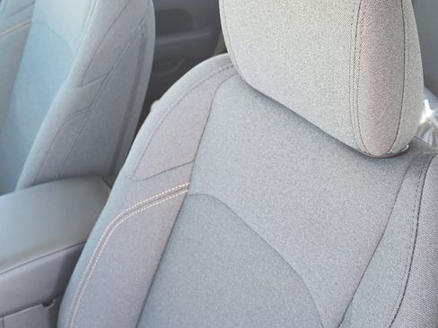 New 2025 Jeep Gladiator Sport image 11