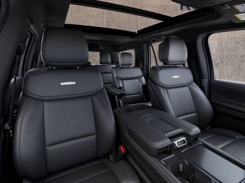 New 2027 Ford Expedition Platinum w/ Stealth Performance Package AWD/4WD image 10
