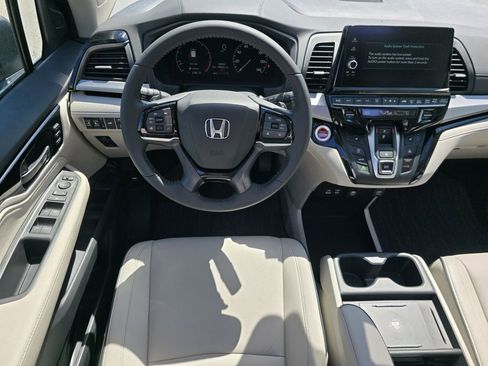 New 2026 Honda Odyssey Touring image 28