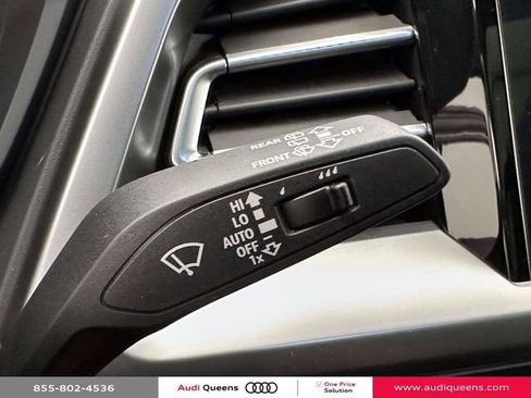 Certified 2022 Audi Q4 e-tron Prestige AWD/4WD image 32