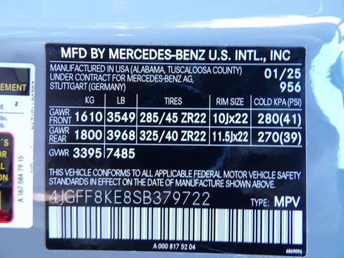 Used 2025 Mercedes-Benz GLS 63 AMG 4MATIC image 41