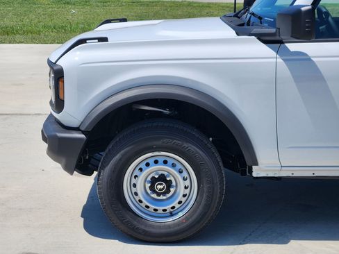 New 2025 Ford Bronco 4-Door AWD/4WD image 9