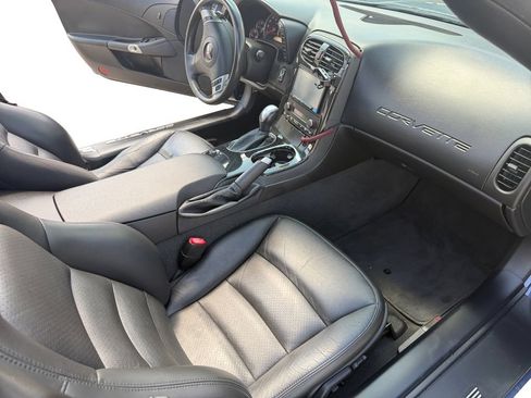 Used 2011 Chevrolet Corvette Coupe w/ Preferred Equipment Group RWD image 10