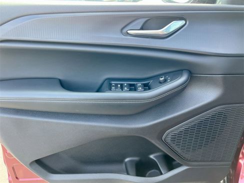 Used 2024 Jeep Grand Cherokee Altitude image 19