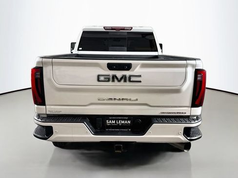 Used 2024 GMC Sierra 2500 Denali Ultimate AWD/4WD image 6