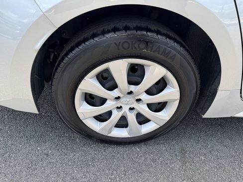 Used 2023 Toyota Corolla LE w/ Carpet Mat Package (TMS) FWD image 19