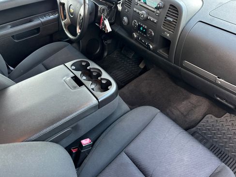 Used 2013 Chevrolet Silverado 2500 LT w/ Interior Plus Package image 15