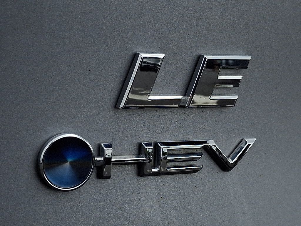 Certified 2025 Toyota RAV4 LE AWD/4WD image 30