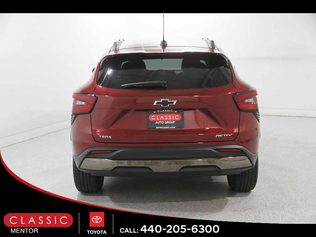Used 2024 Chevrolet Trax ACTIV w/ Sunroof Package FWD image 19