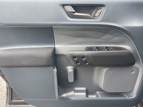 New 2025 Ford Maverick XL FWD image 19